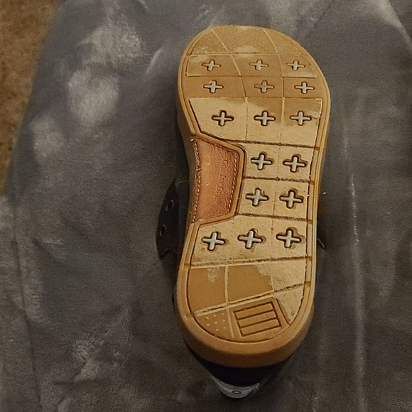 Toms shoes size 12 - Picture 3 of 3